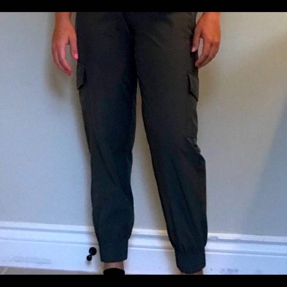 Apana joggers dark green with pockets